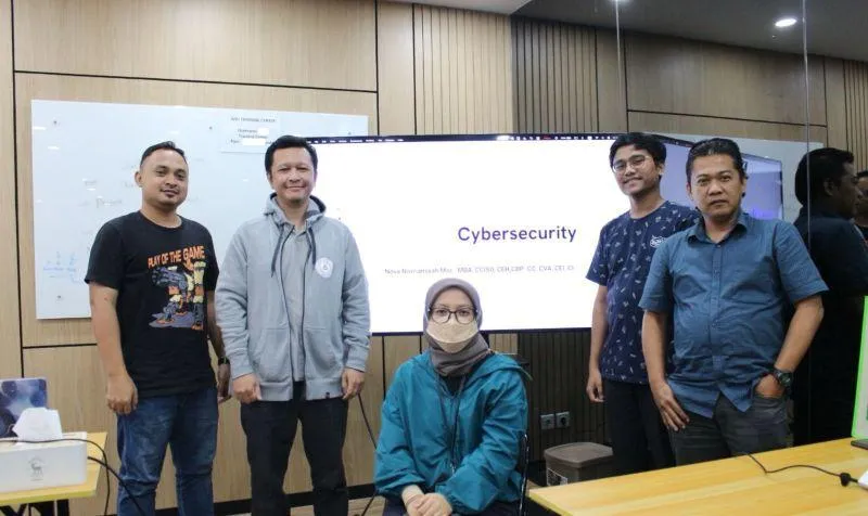 Pelatihan AI: Cybersecurity Governance (NIST) + AI Defense — BCA Life